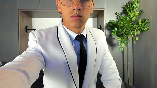 Andy Joy  online show from 10.02.25