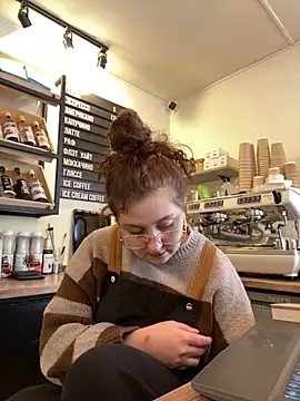 cinnabon  online show from 11.15.25