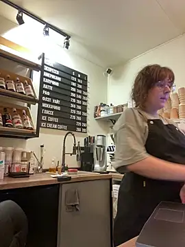 cinnabon  online show from 12.02.25