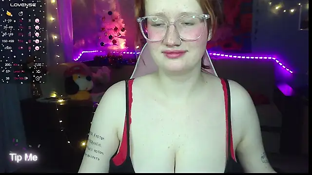 Snapshot of KrisTyBooBsin chatting on 12.20.24 KrisTyBooBsin online show from 12.20.24