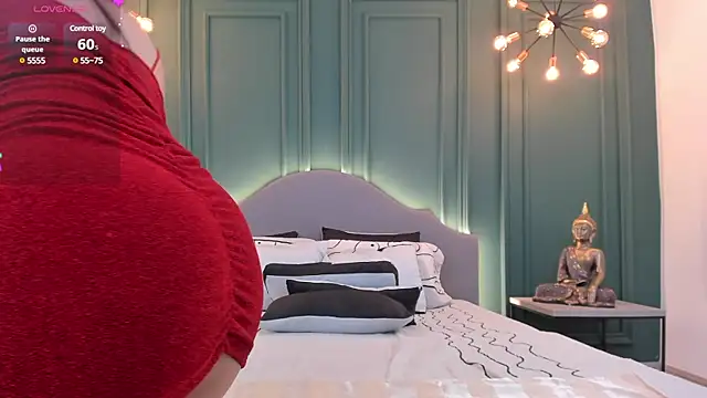 Snapshot of rubyhill_2711 chatting on 12.05.24 rubyhill 2711 online show from 12.05.24