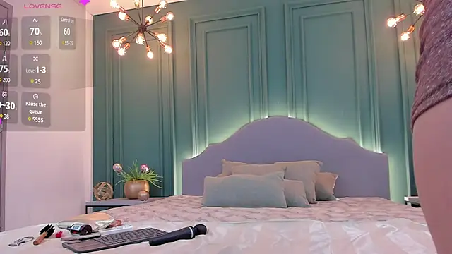 Snapshot of rubyhill_2711 chatting on 01.31.25 rubyhill 2711 online show from 01.31.25