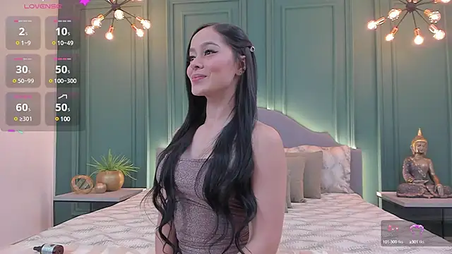 Snapshot of rubyhill_2711 chatting on 02.13.25 rubyhill 2711 online show from 02.13.25