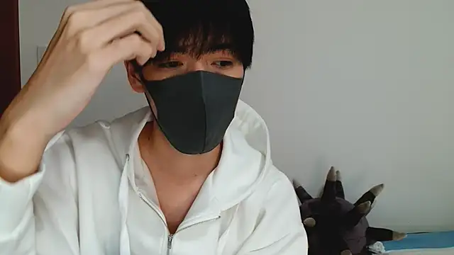 Snapshot of itsme_LEON chatting on 03.19.25 itsme LEON online show from 03.19.25