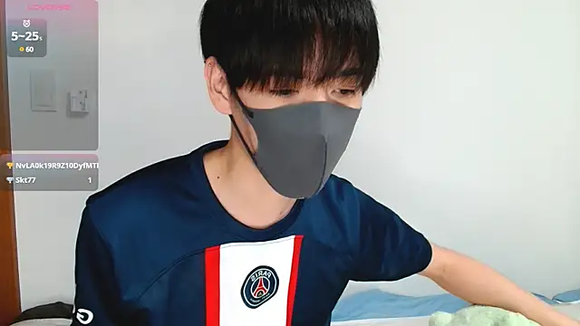 Snapshot of itsme_LEON chatting on 03.21.25 itsme LEON online show from 03.21.25