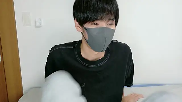 Snapshot of itsme_LEON chatting on 10.12.25 itsme LEON online show from 10.12.25