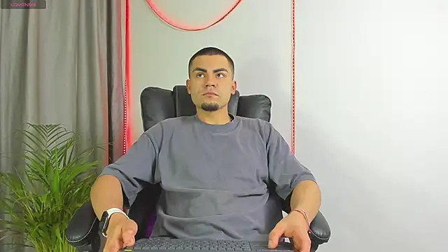 kalivan voinesscu online show from 10.13.25