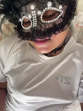 Snapshot of Bella_Luna18 chatting on 04.03.26 Bella Luna18 online show from 04.03.26