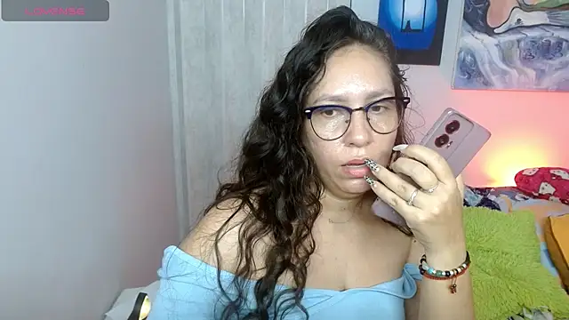 naihroby online show from 10.17.25