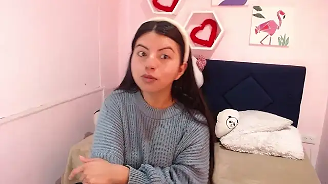 Snapshot of CarolineBrunx chatting on 02.26.25 CarolineBrunx online show from 02.26.25