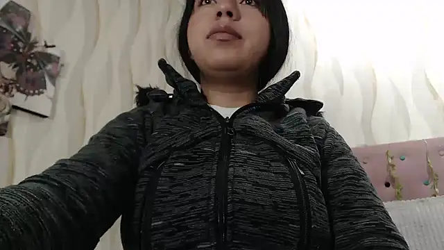 Snapshot of CarolineBrunx chatting on 09.10.25 CarolineBrunx online show from 09.10.25