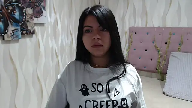 Snapshot of CarolineBrunx chatting on 09.11.25 CarolineBrunx online show from 09.11.25