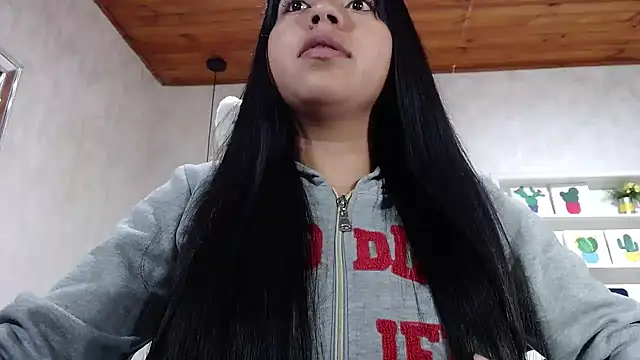 Snapshot of CarolineBrunx chatting on 09.14.25 CarolineBrunx online show from 09.14.25