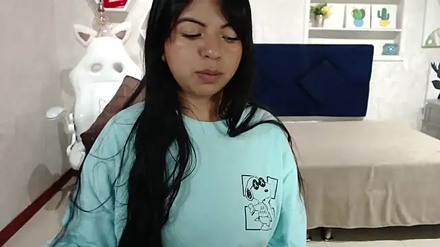 Snapshot of CarolineBrunx chatting on 09.18.25 CarolineBrunx online show from 09.18.25