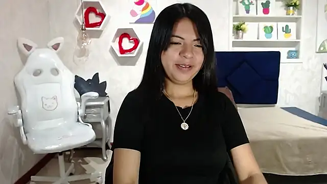 Snapshot of CarolineBrunx chatting on 09.19.25 CarolineBrunx online show from 09.19.25