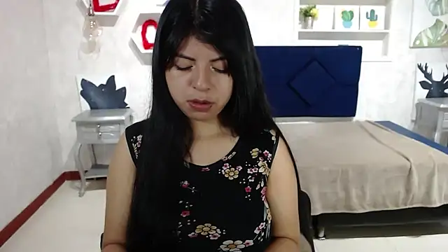 Snapshot of CarolineBrunx chatting on 09.28.25 CarolineBrunx online show from 09.28.25