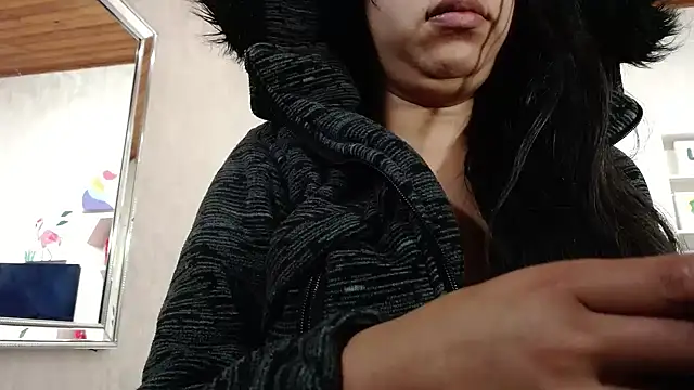 Snapshot of CarolineBrunx chatting on 11.03.25 CarolineBrunx online show from 11.03.25