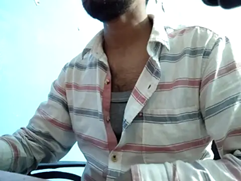 Snapshot of Ishan003 chatting on 12.17.25 Ishan003 online show from 12.17.25