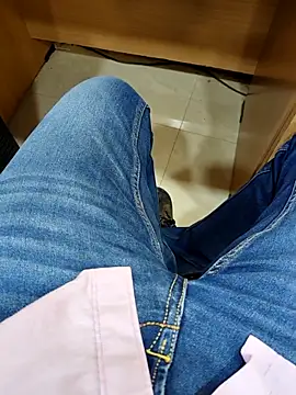 Snapshot of Ishan003 chatting on 02.26.26 Ishan003 online show from 02.26.26