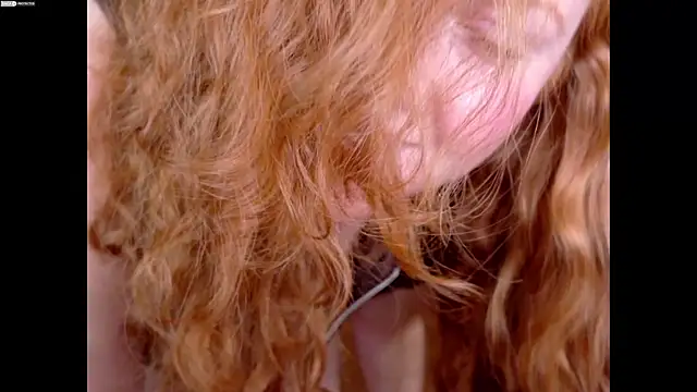 Scarlettredff online show from 11.27.25