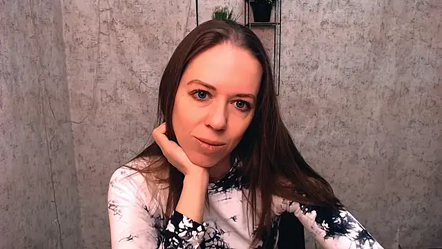 GloriaSi  online show from 02.21.25