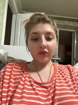 Snapshot of sexyy_girl_ chatting on 01.06.25 sexyy girl online show from 01.06.25