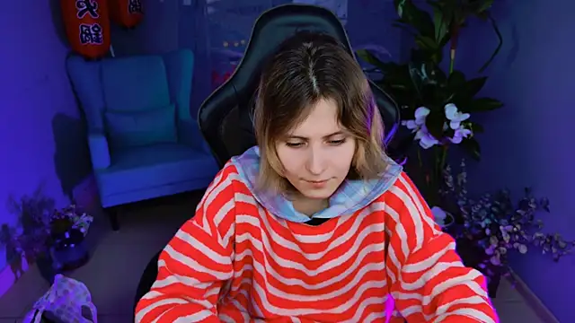 LolaAsmus online show from 02.14.25