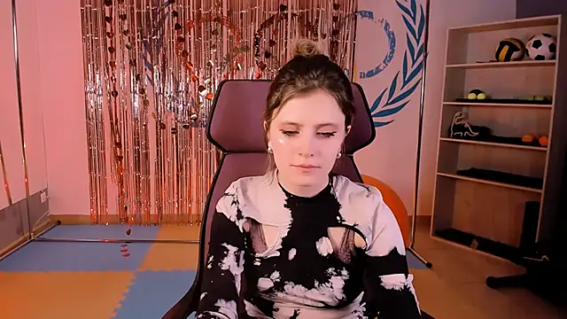 LolaAsmus online show from 02.27.25