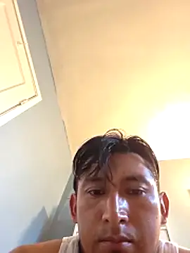 Snapshot of Jovende28 chatting on 10.28.25 Jovende28 online show from 10.28.25