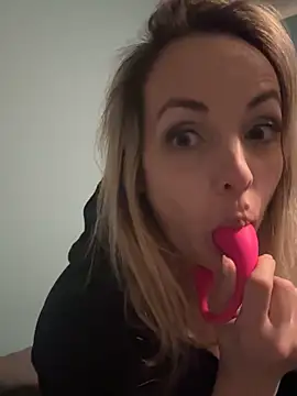 Annelibre online show from 01.28.25