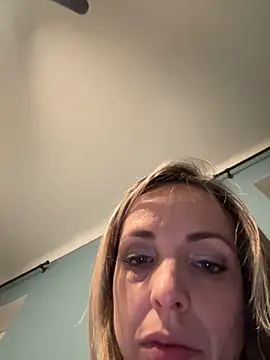 Annelibre online show from 01.31.25