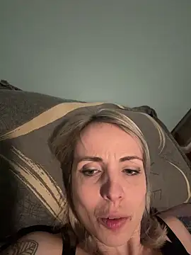 Annelibre online show from 02.18.25