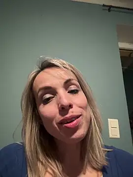 Annelibre online show from 02.22.25