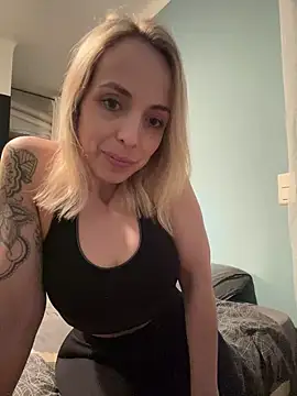 Annelibre online show from 02.23.25