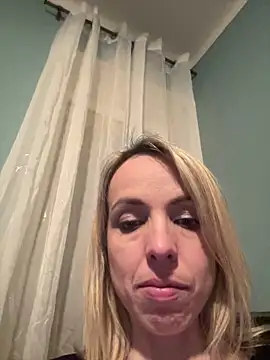 Annelibre online show from 03.20.25