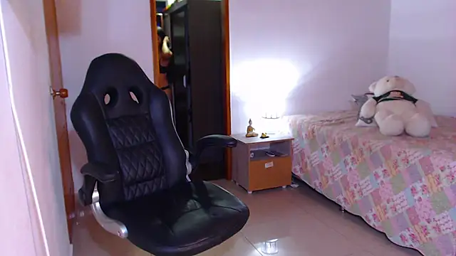 Otilia Sigrid online show from 12.20.24