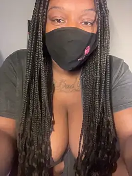 Snapshot of Gripperke00 chatting on 10.30.25 Gripperke00 online show from 10.30.25