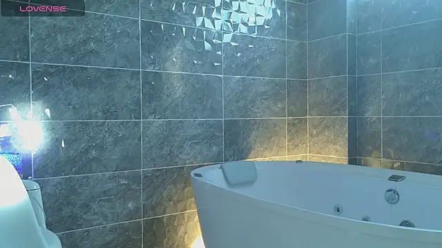 mikoto urab online show from 12.15.25