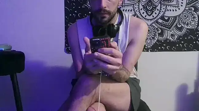Snapshot of SirCharlesXXX chatting on 02.10.25 SirCharlesXXX online show from 02.10.25