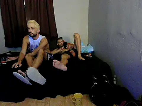 Snapshot of SirCharlesXXX chatting on 09.30.25 SirCharlesXXX online show from 09.30.25