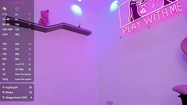 Snapshot of MilaHal_ chatting on 12.08.24 MilaHal online show from 12.08.24