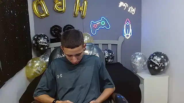 Snapshot of JackSwan18 chatting on 01.03.25 JackSwan18 online show from 01.03.25