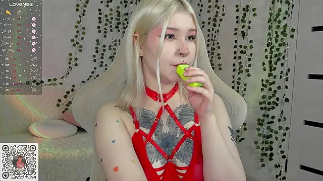 chillycharm online show from 03.01.25