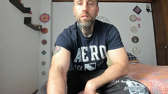 Snapshot of Antoniohot2024 chatting on 12.31.24 Antoniohot2024 online show from 12.31.24