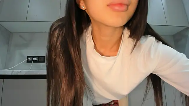 Mia Meow  online show from 11.24.25