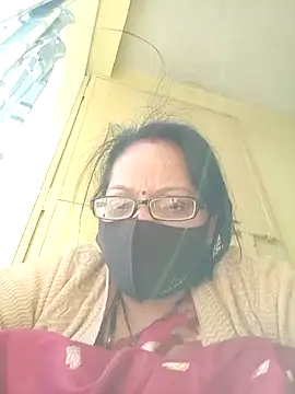 Snapshot of heenage chatting on 12.13.24 heenage online show from 12.13.24