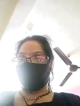 Snapshot of heenage chatting on 02.12.25 heenage online show from 02.12.25