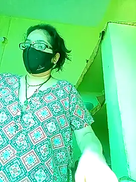 Snapshot of heenage chatting on 02.27.25 heenage online show from 02.27.25