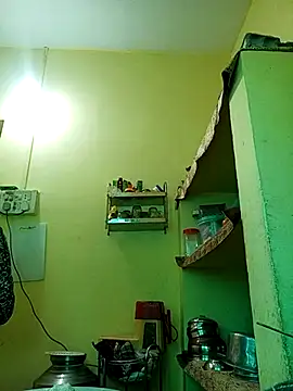 Snapshot of heenage chatting on 03.17.25 heenage online show from 03.17.25