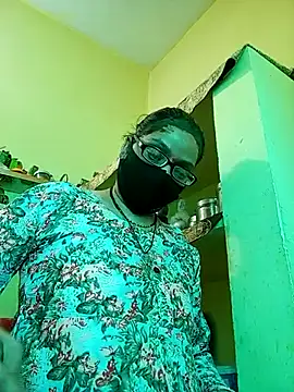 Snapshot of heenage chatting on 03.23.25 heenage online show from 03.23.25